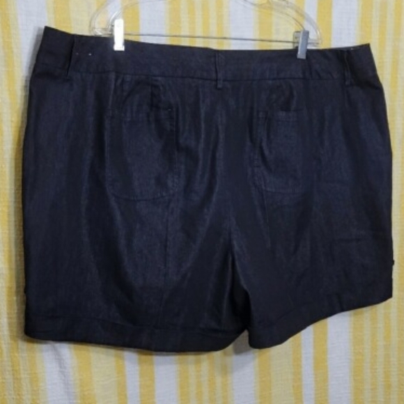 Cato Women's Blue Drew Fit Cuffed Stretch Pleated Denim Shorts size 28W - Picture 5 of 8